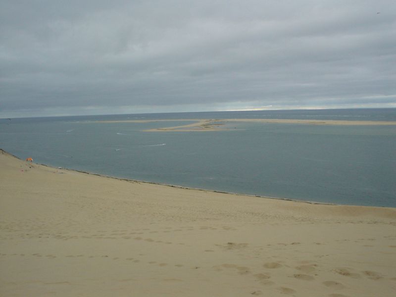 Bild: Blick von der Dune du Pyla auf den Atlantik und die Lagune